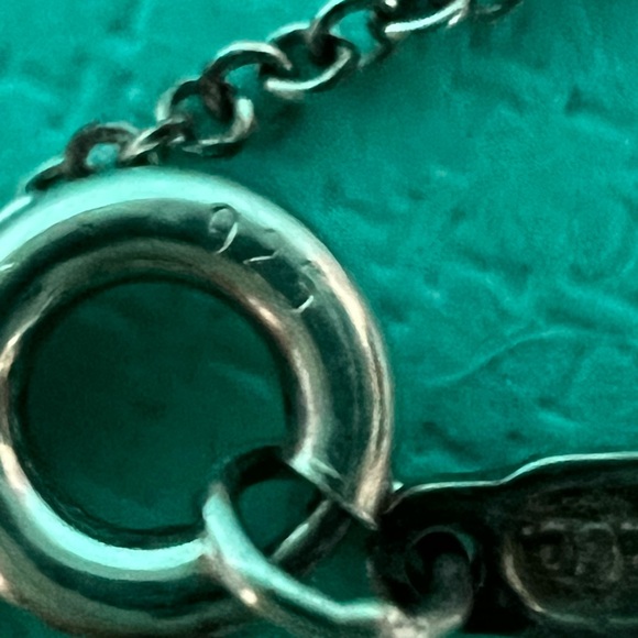 🔴Authentic TIFFANY & CO Retired Vintage Filigree heart & Key Pendent Necklace🔴 - Picture 7 of 11